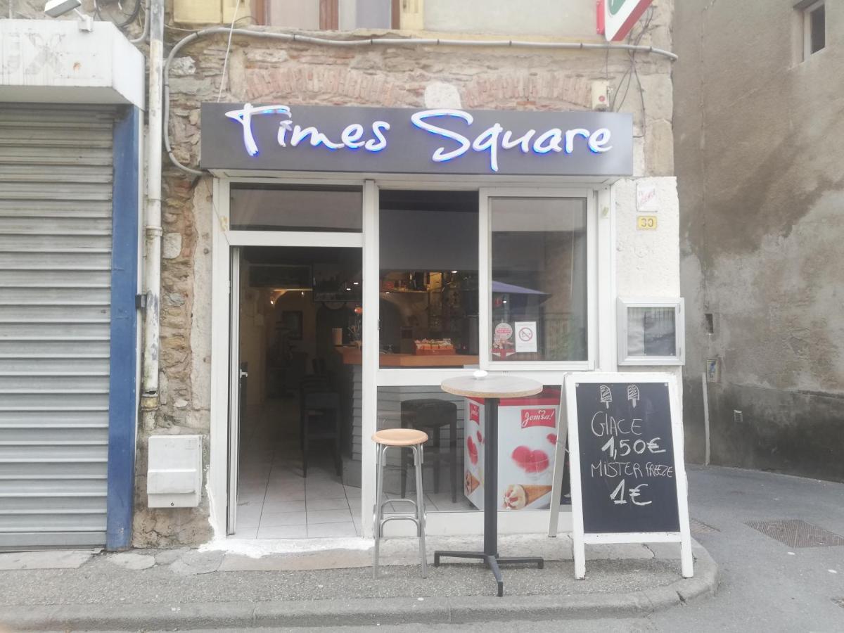 Bar Times Square Hotel Vienne Kültér fotó